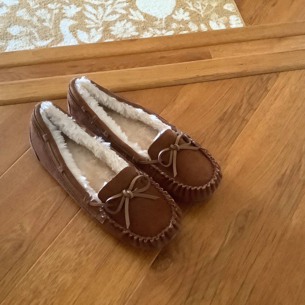 Leather fur loafer shoes